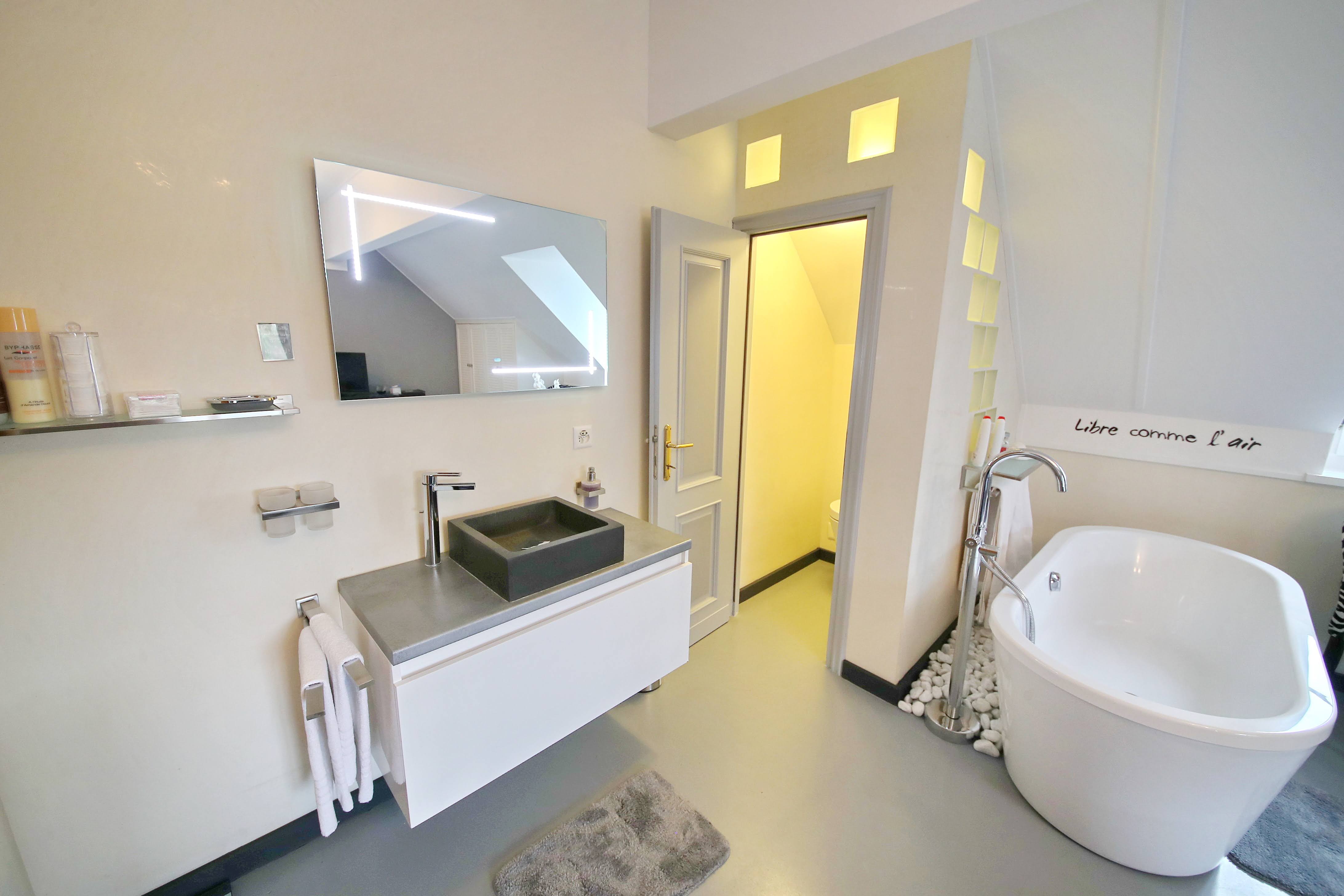 B&B | Corseaux Beach - Zimmer 04 - Bad